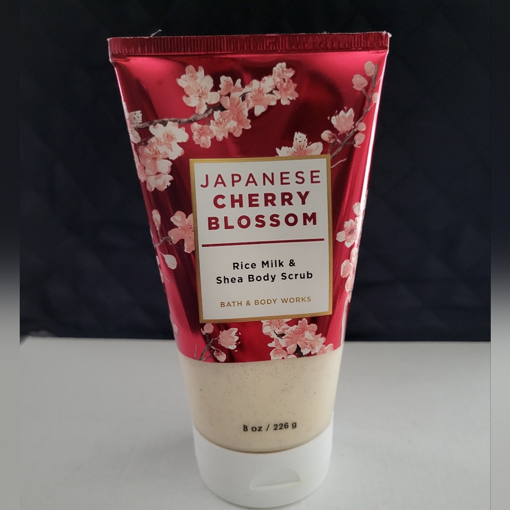 Bath & Body Works Japanese Body Scrub